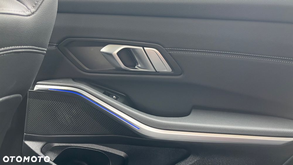 BMW Seria 3 320d Sport Line sport - 29