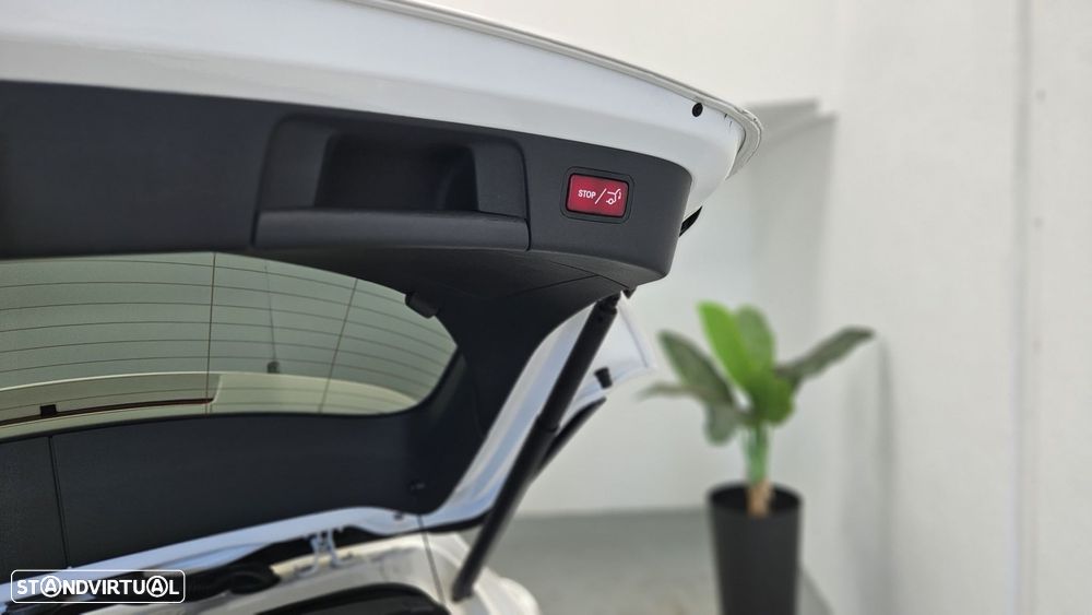 Mercedes-Benz GLA 250 AMG Line 4-Matic - 25