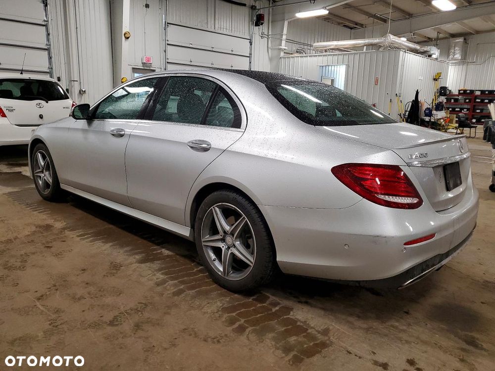 Mercedes-Benz Klasa E - 2