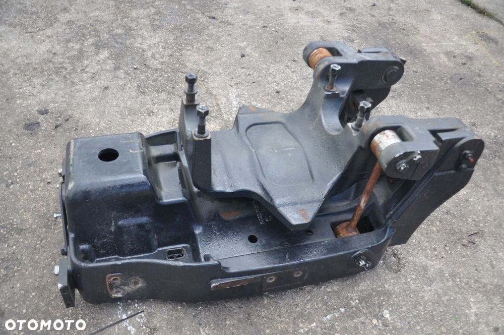 WSPORNIK RAMA DEUTZ 6140 NOWY !!! NR 0.023.1425.5 / 04G17