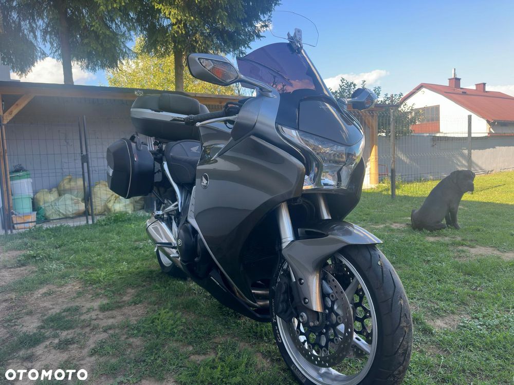 Honda VFR - 7