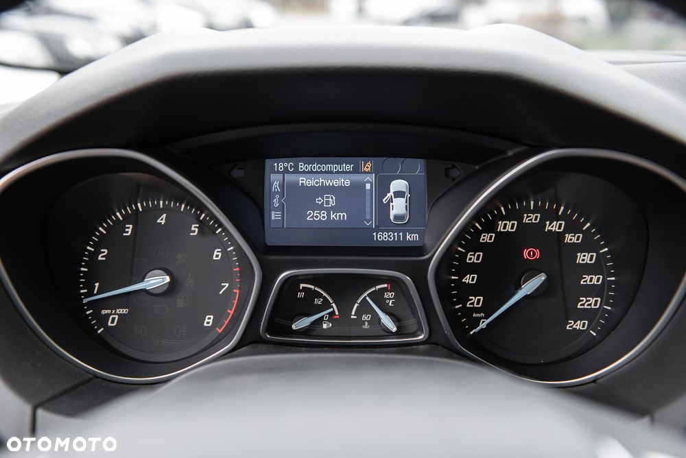 Ford Focus 1.6 EcoBoost Trend Sport - 24