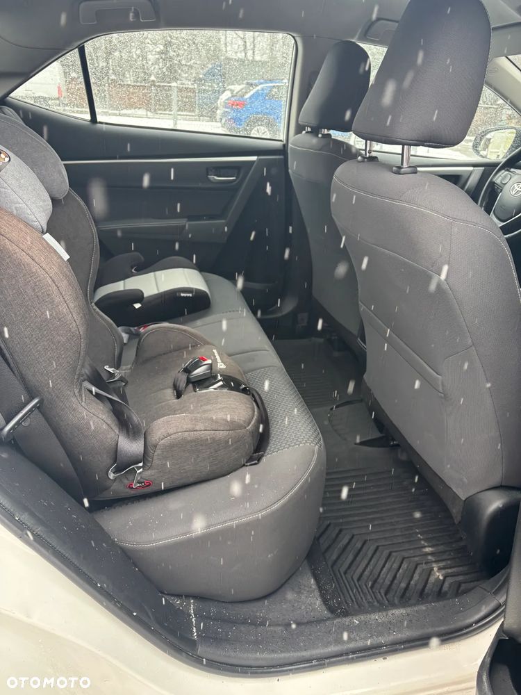 Toyota Corolla 1.4 D-4D Comfort - 14