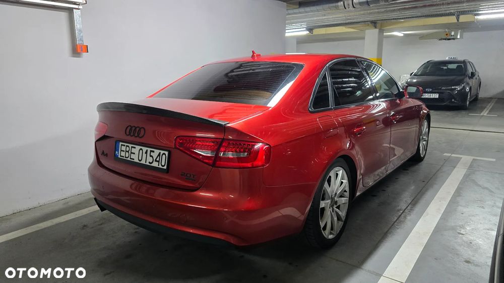 Audi A4 Limousine - 4