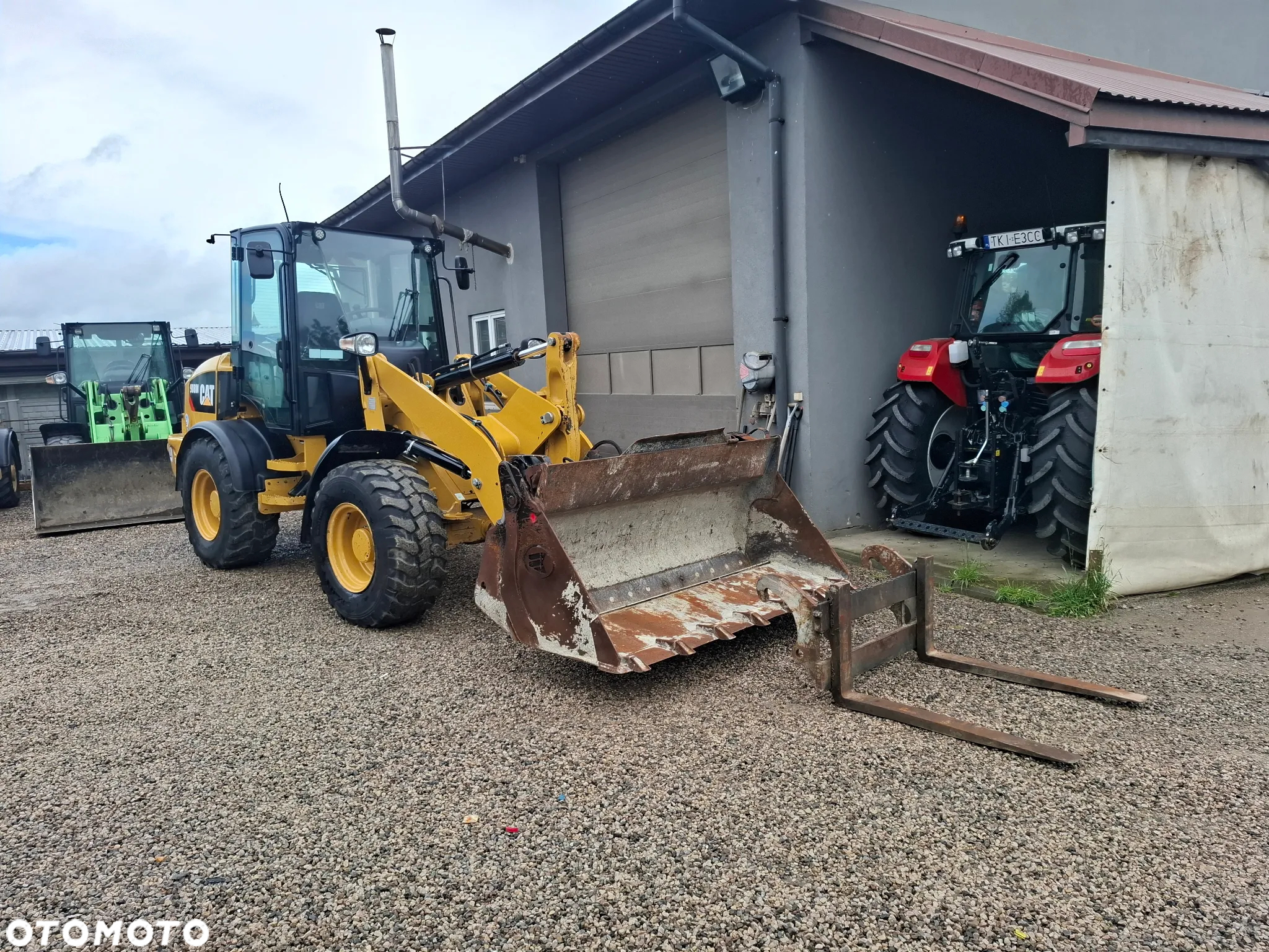 Caterpillar CAT 908 M - 11