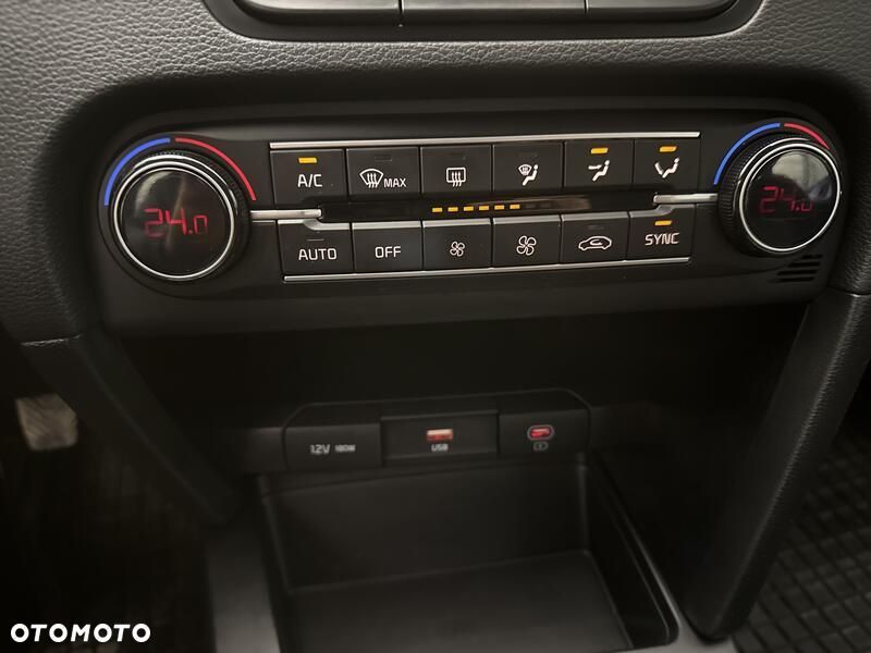 Kia Ceed 1.5 T-GDI M - 16