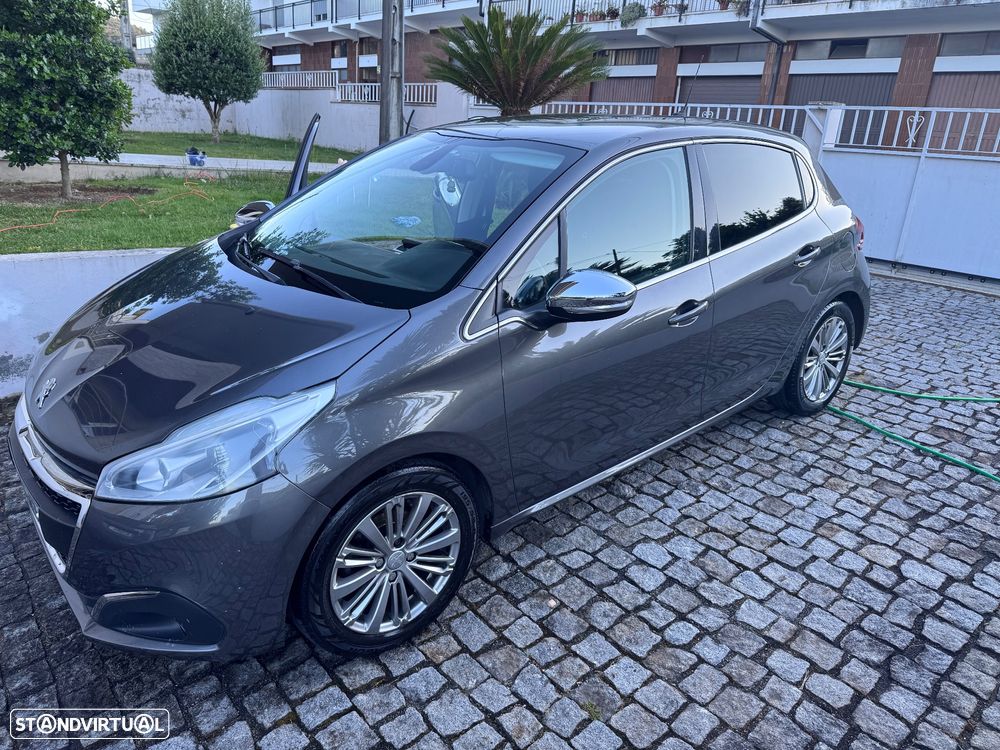 Peugeot 208 PureTech 110 Stop & Start Allure - 4