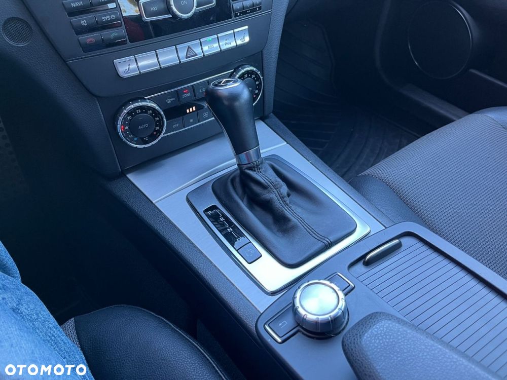 Mercedes-Benz Klasa C - 19