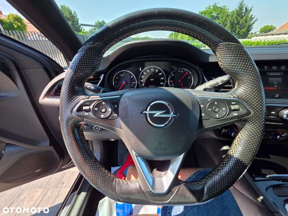 Opel Insignia - 15
