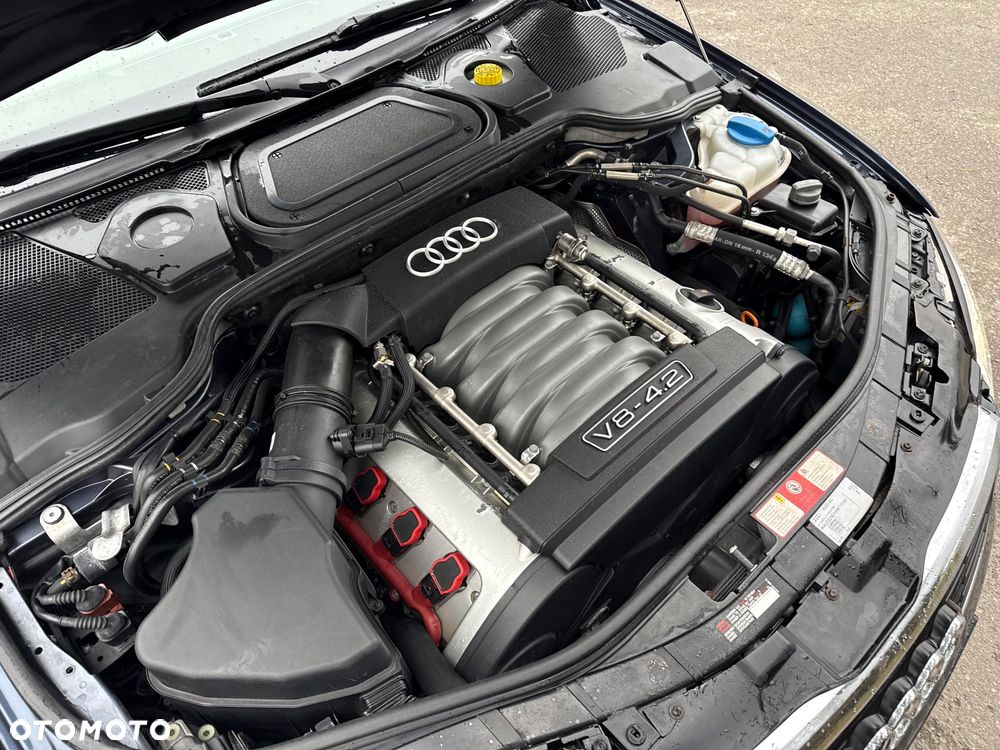 Audi A8 4.2 Quattro - 29