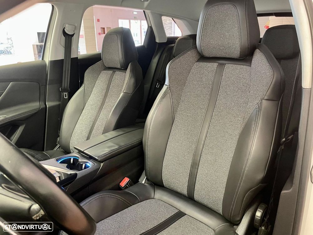 Peugeot 3008 1.2 PureTech Allure EAT6 - 25