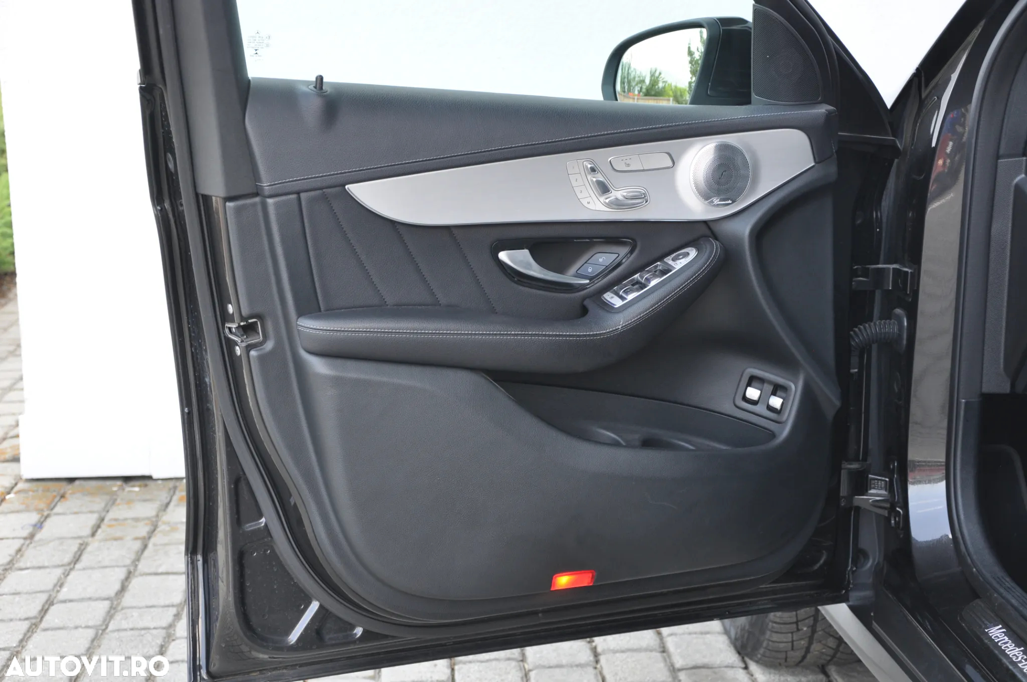 Mercedes-Benz GLC 300 d 4Matic 9G-TRONIC AMG Line Plus - 9