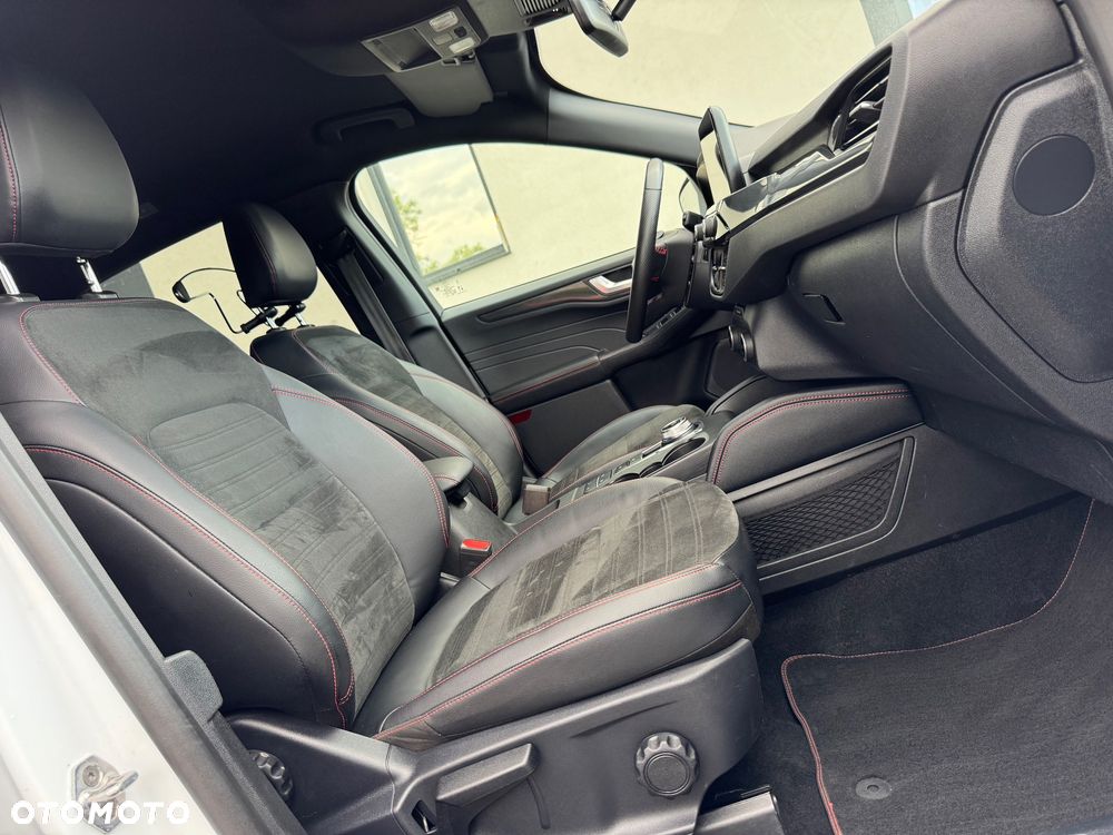Ford Kuga 2.5 Duratec FHEV 4x4 ST-LINE X - 23