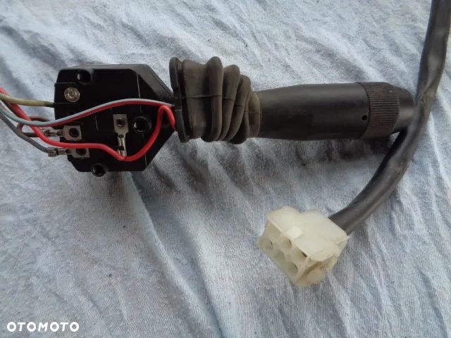 Przełącznik włącznik wycieraczki New Holland 8560 - 2