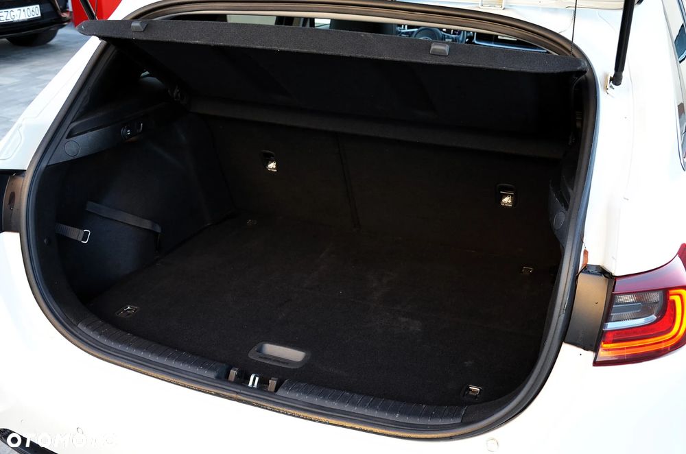 Kia Ceed 1.6 CRDi GT Line - 24