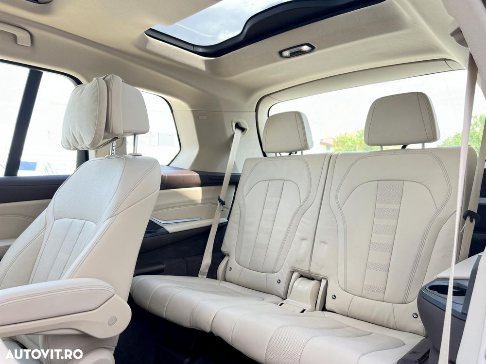 BMW X7 xDrive40i - 12