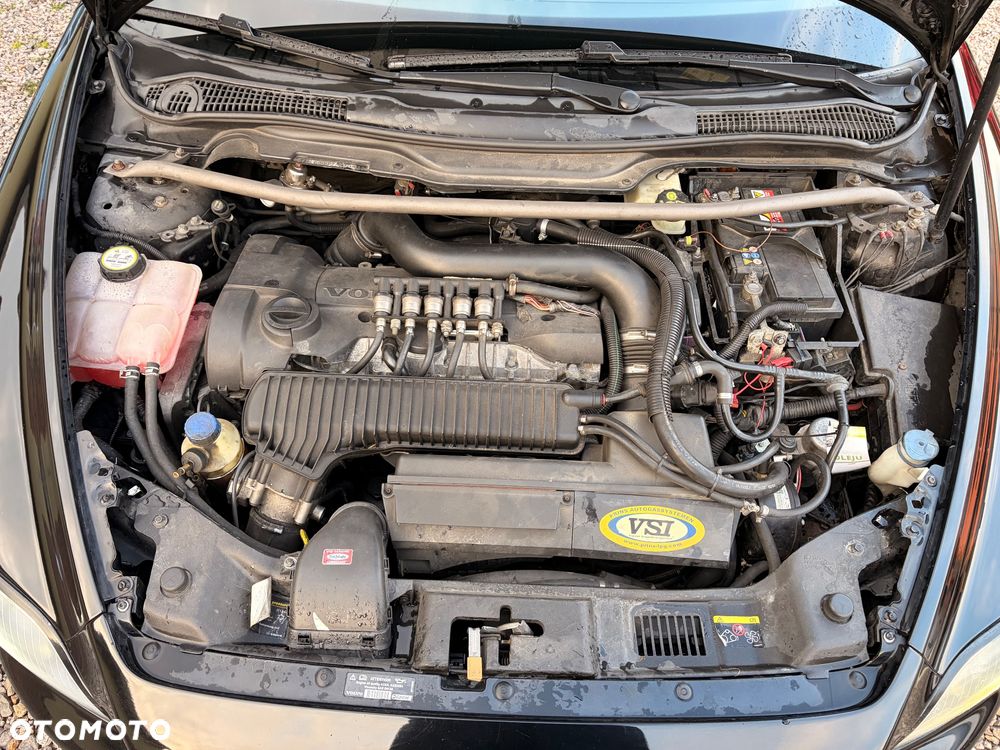 Volvo C70 T5 Momentum - 9