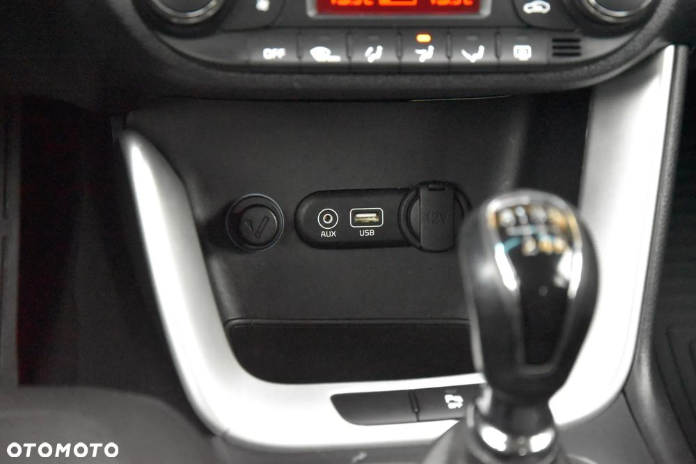 Kia Ceed 1.4 CVVT Dream Team Edition - 29