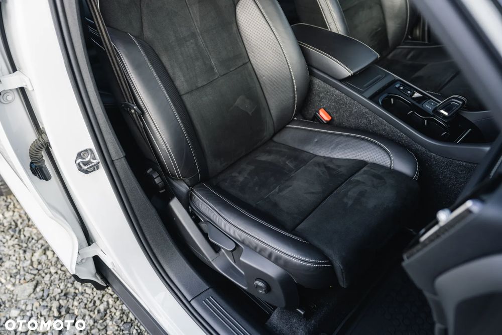 Volvo XC 40 T4 R-Design - 27