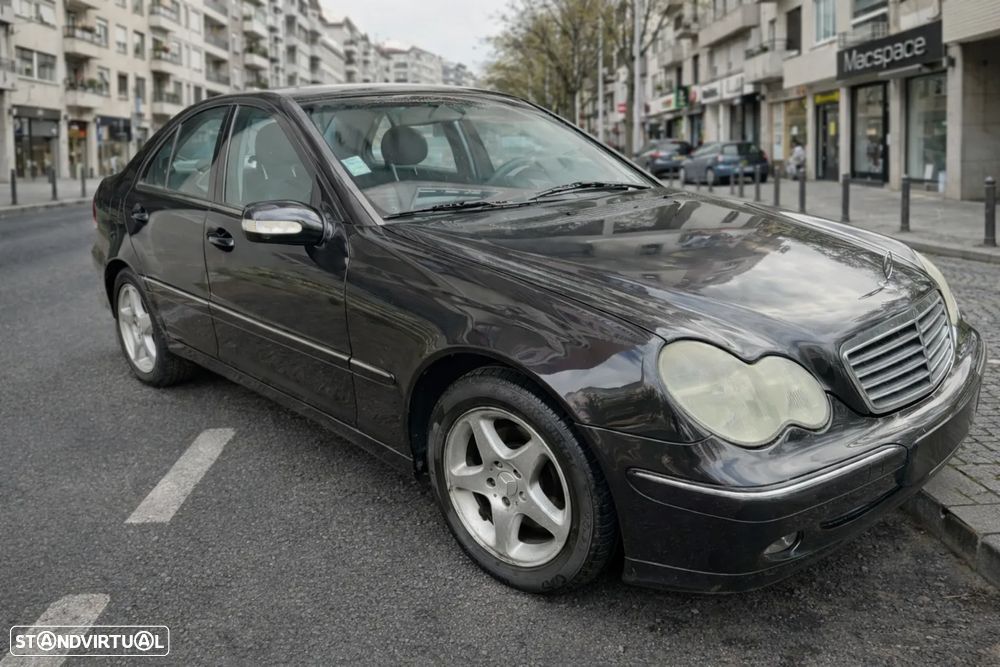 Mercedes-Benz C 200 - 4