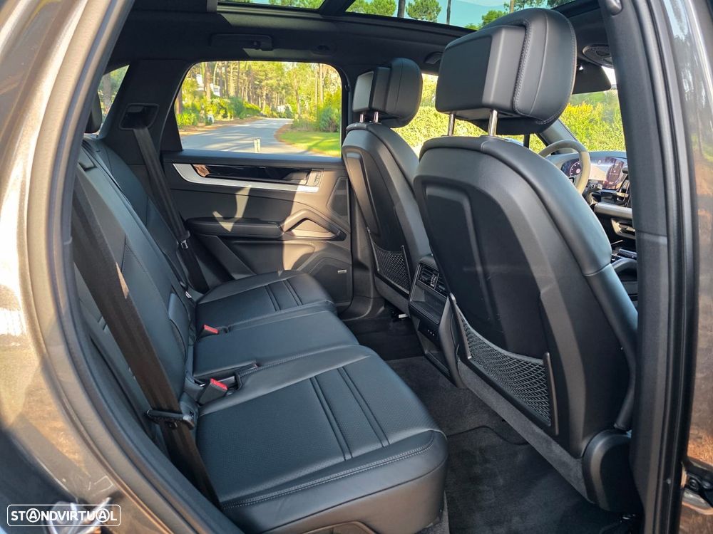Porsche Cayenne E-Hybrid - 17