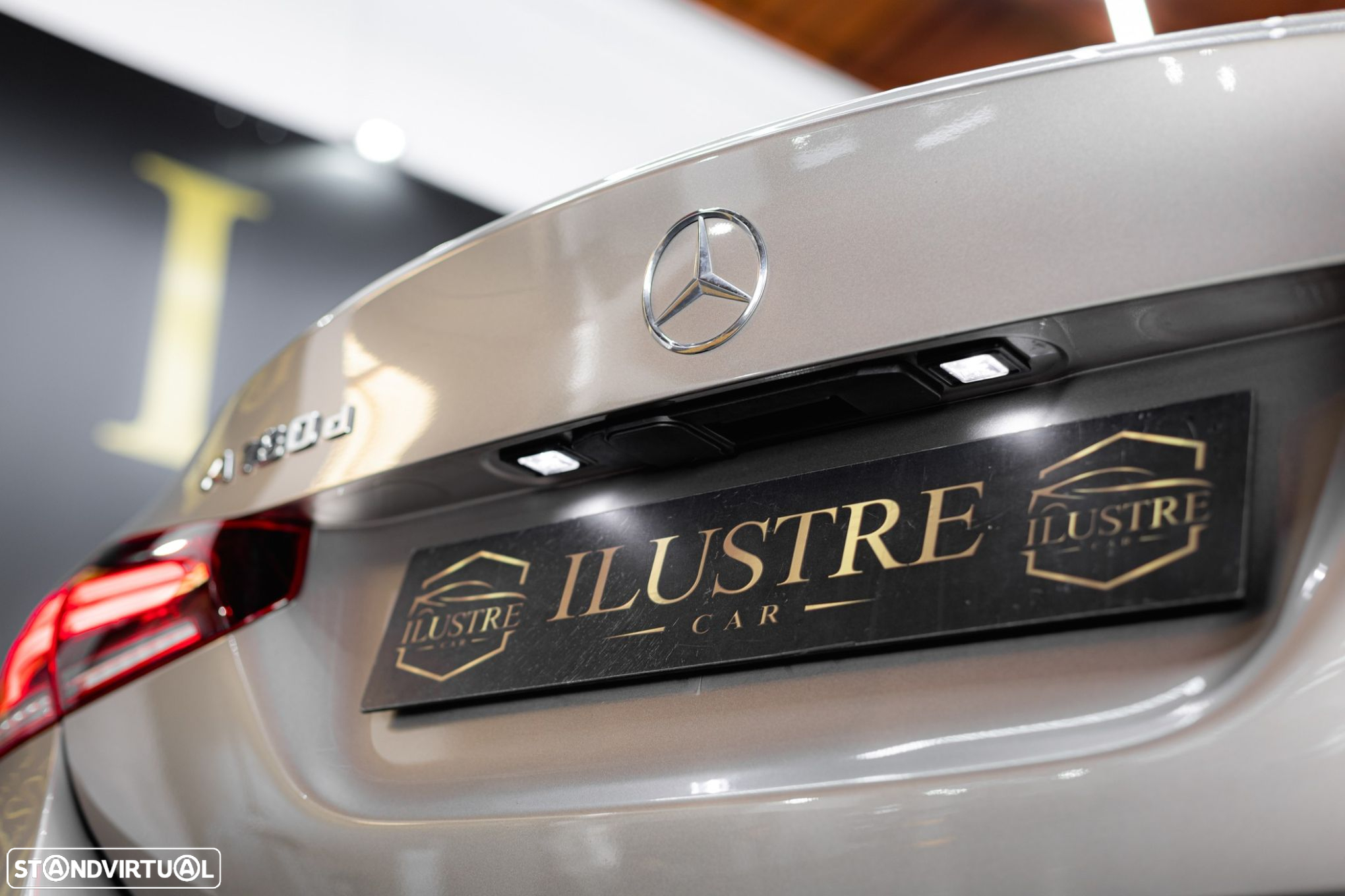 Mercedes-Benz A 180 Limousine d Progressive Aut. - 11