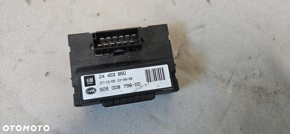Sterownik moduł haka Chevrolet HHR 2009r Europa 24453850 - 1