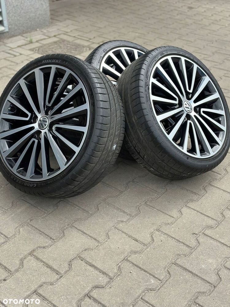 CAŁE KOŁA VOLKSWAGEN GOODYEAR 195/40R17 81V - 2