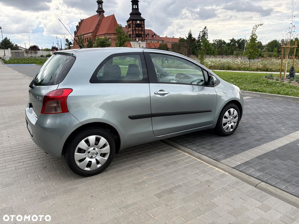 Toyota Yaris 1.3 Luna - 5