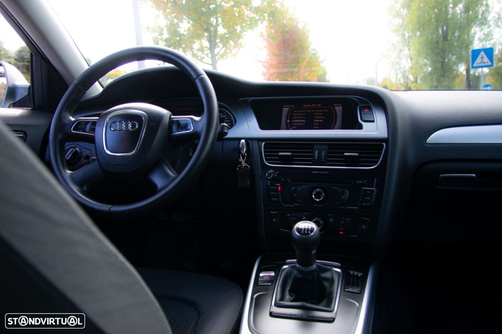 Audi A4 Avant 2.0 TDI Advance - 10