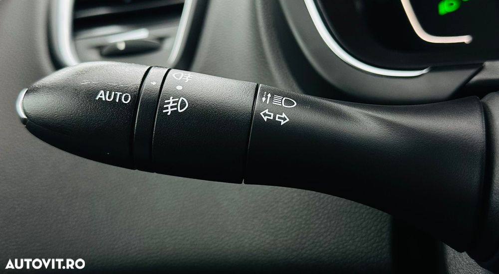 Renault Scenic BLUE dCi 120 BUSINESS EDITION - 27