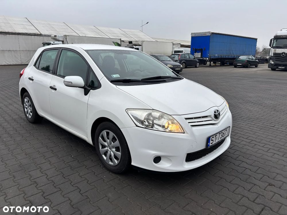 Toyota Auris 1.4 D-4D Luna EU5 - 7