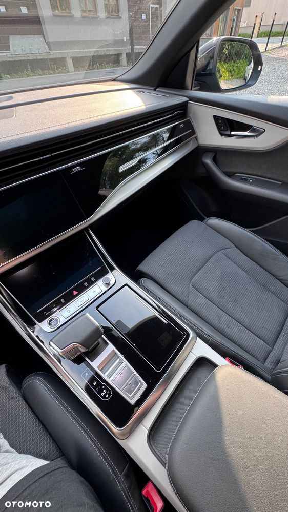 Audi Q8 55 TFSI mHEV Quattro Tiptronic - 9