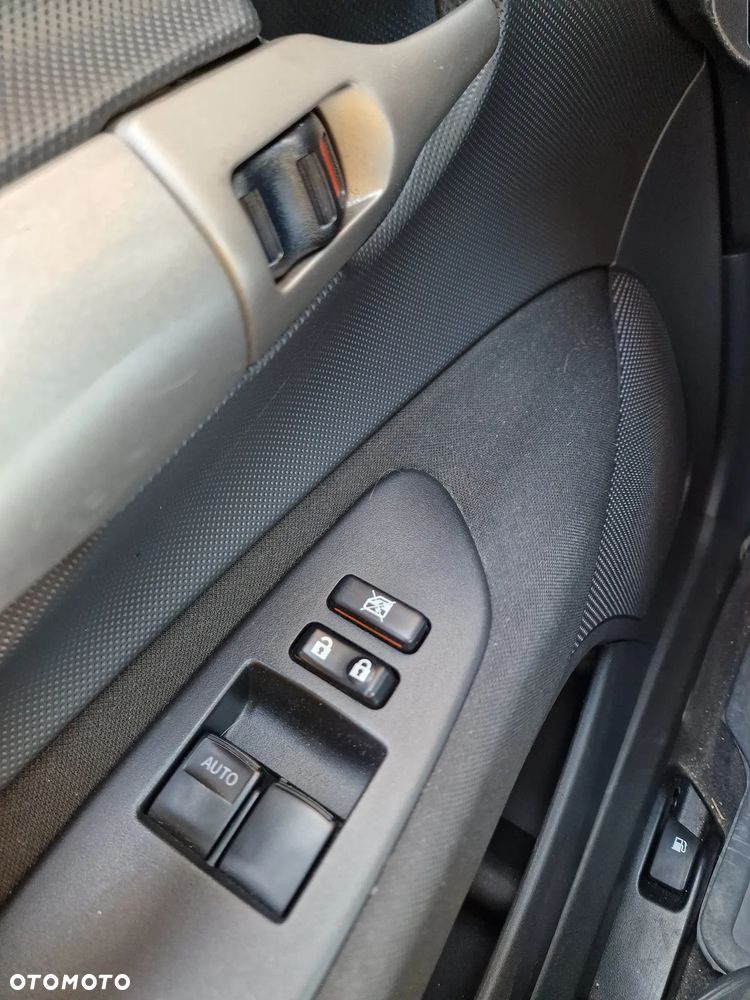 Toyota Auris 1.4 VVT-i Sol - 22