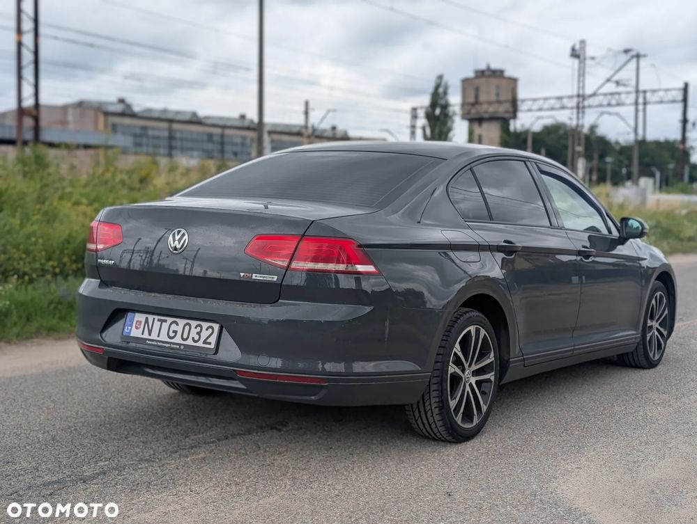 Volkswagen Passat 1.6 TDI Comfortline - 6