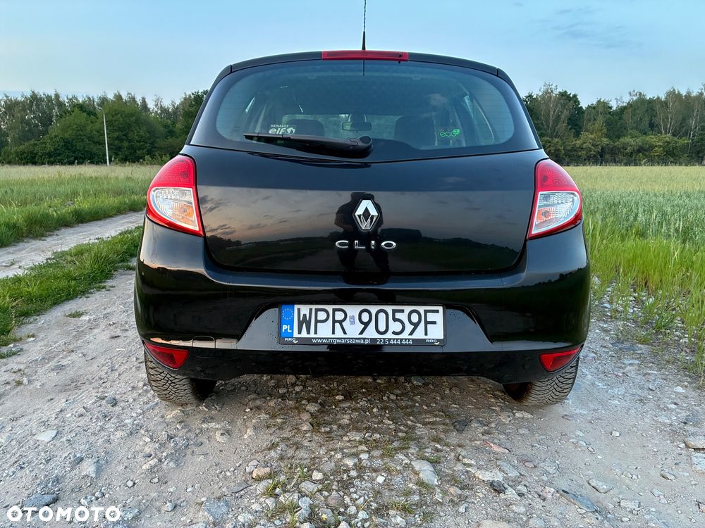 Renault Clio - 8