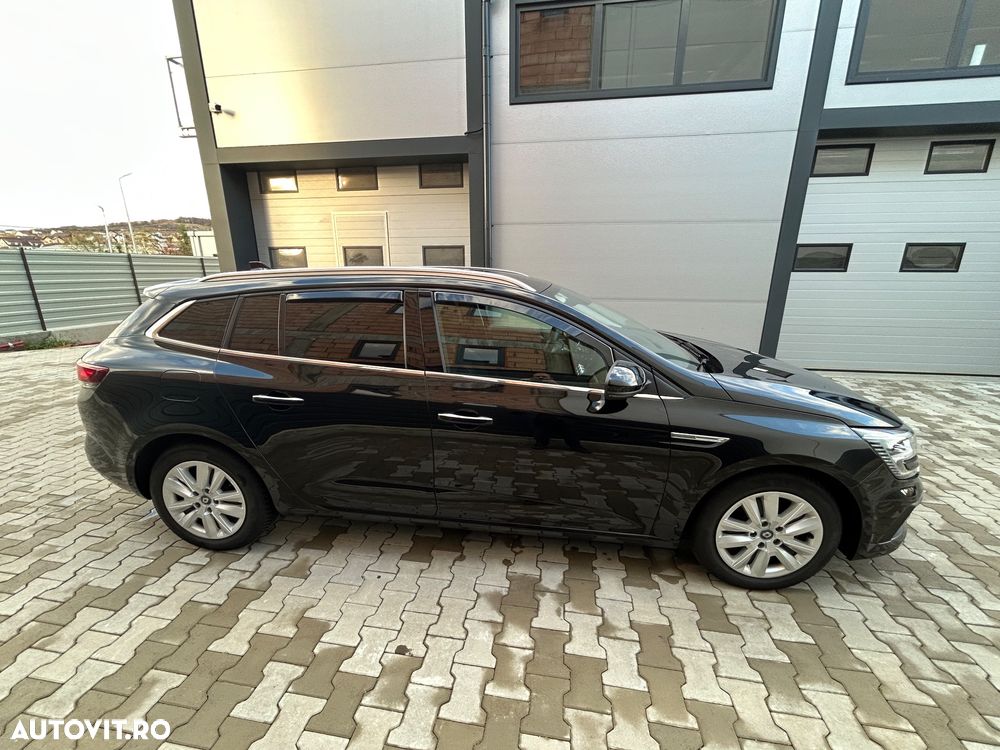 Renault Megane E-TECH 160 BUSINESS EDITION - 8