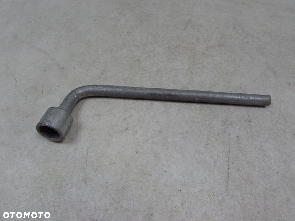 KLUCZ DO KOL 17 MM - 2