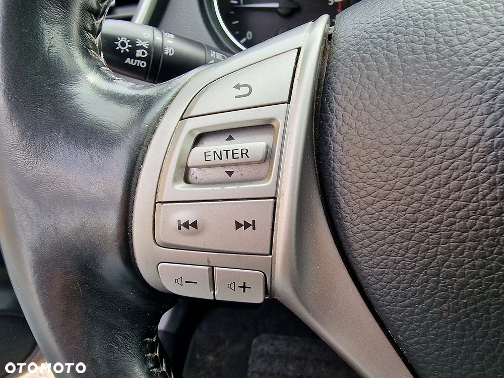 Nissan Qashqai 1.5 dCi DPF acenta - 10