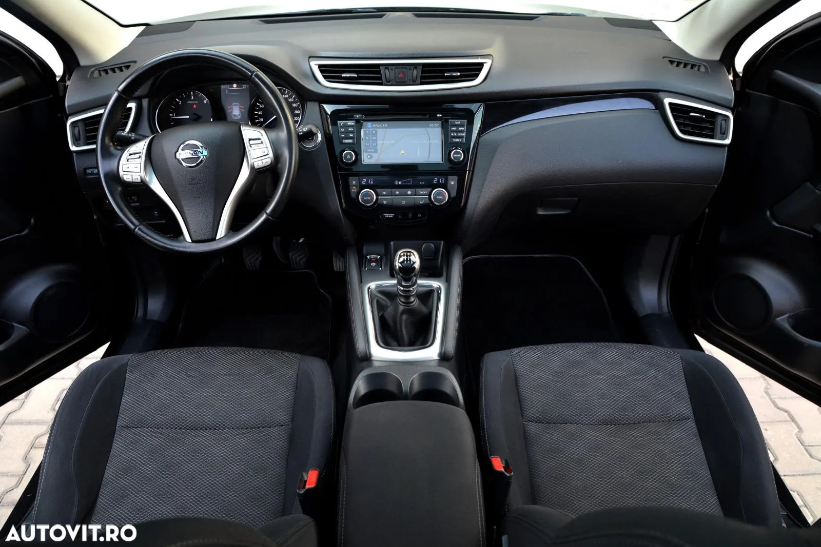 Nissan Qashqai 1.5 DCI Start/Stop Tekna - 12
