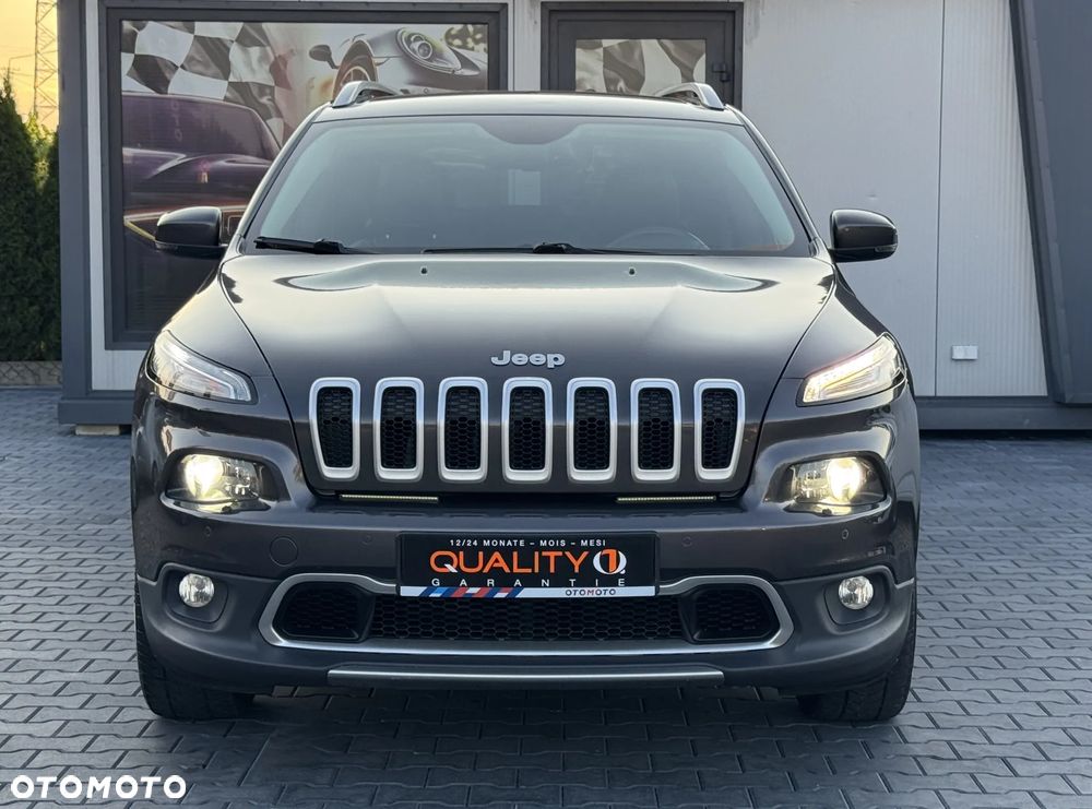 Jeep Cherokee - 4