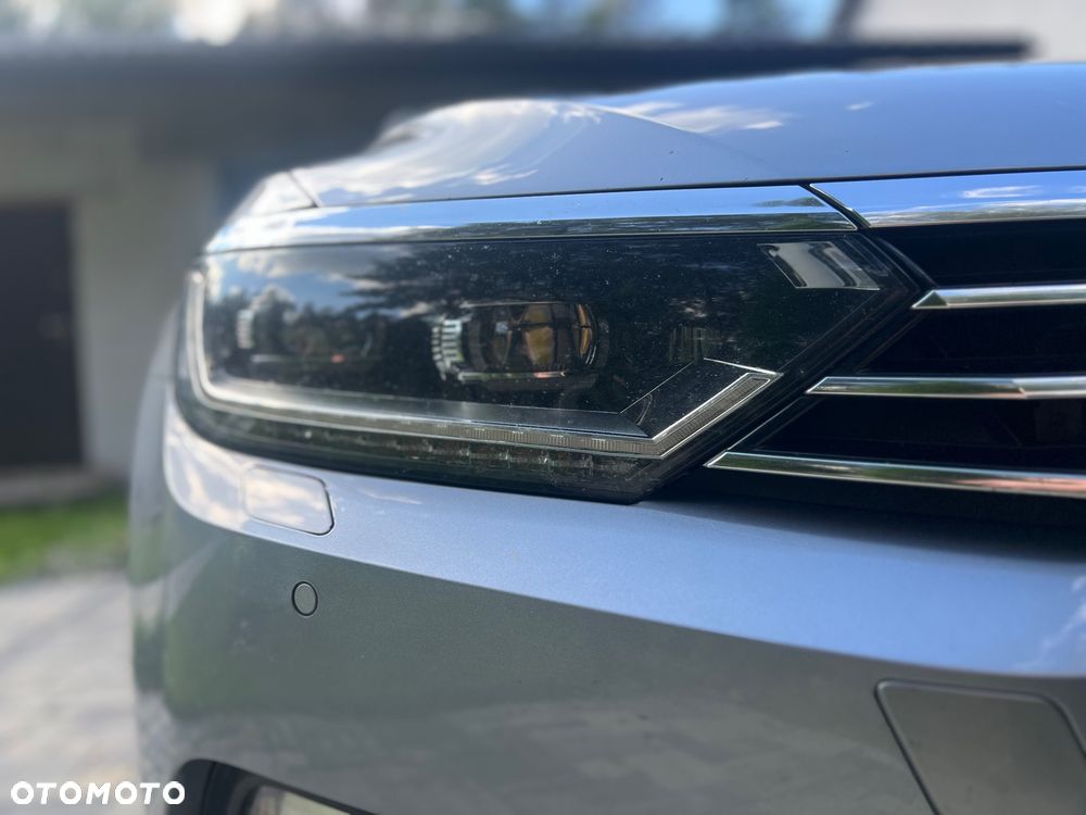 Volkswagen Passat - 11