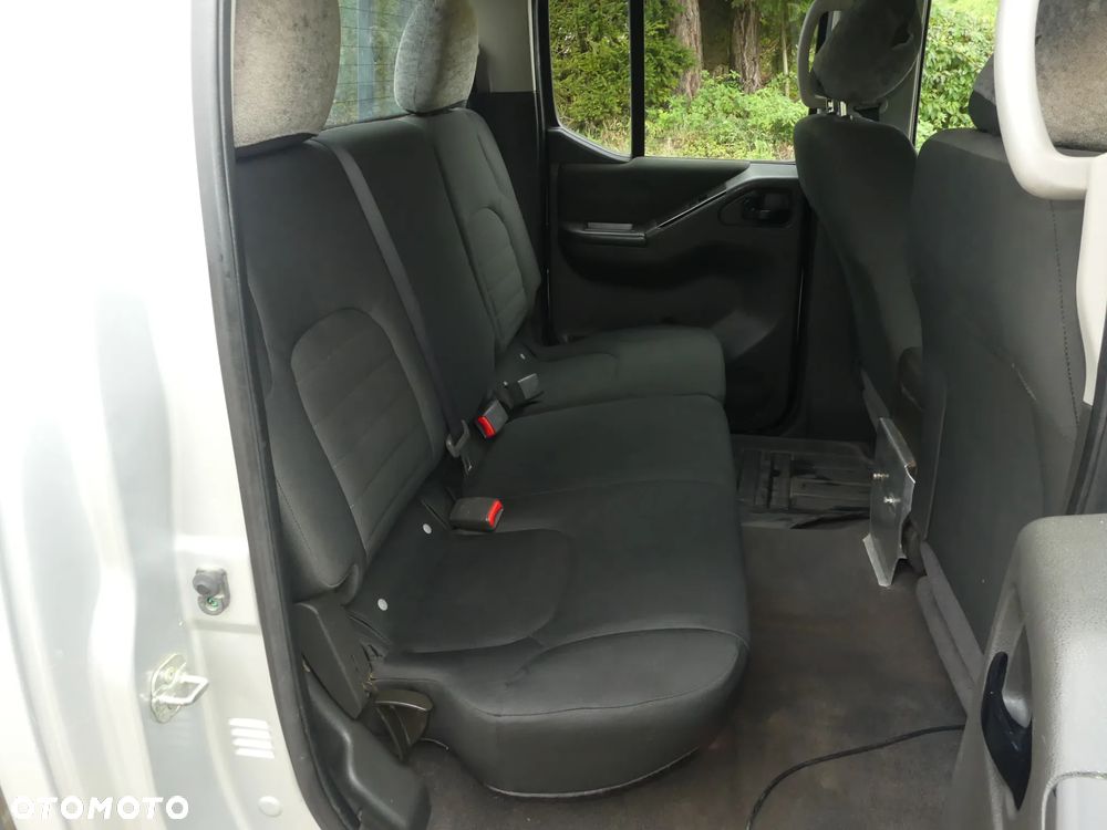 Nissan Navara 2.5 D XE 140 - 19