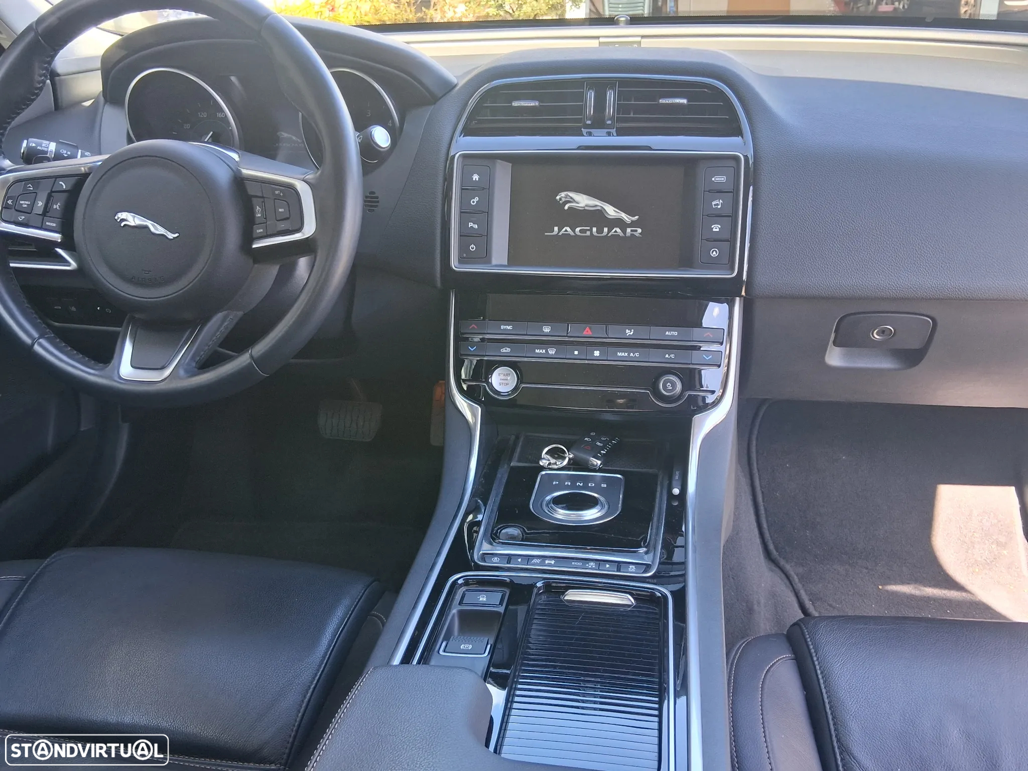 Jaguar XE 2.0 D Prestige Aut. - 14