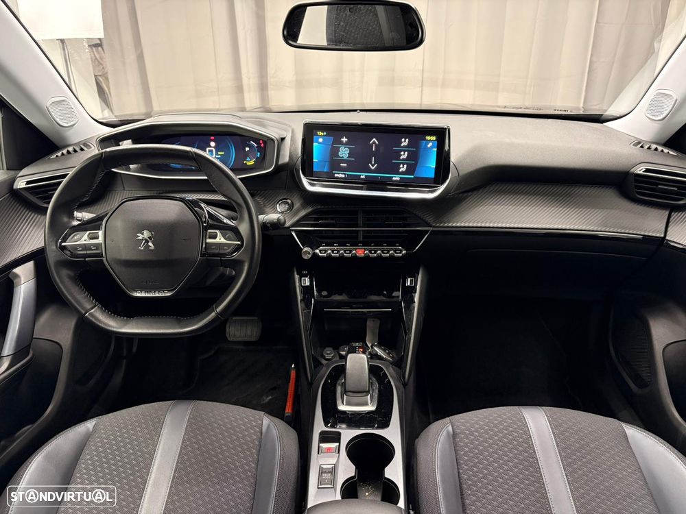 Peugeot e-2008 Allure Pack - 9