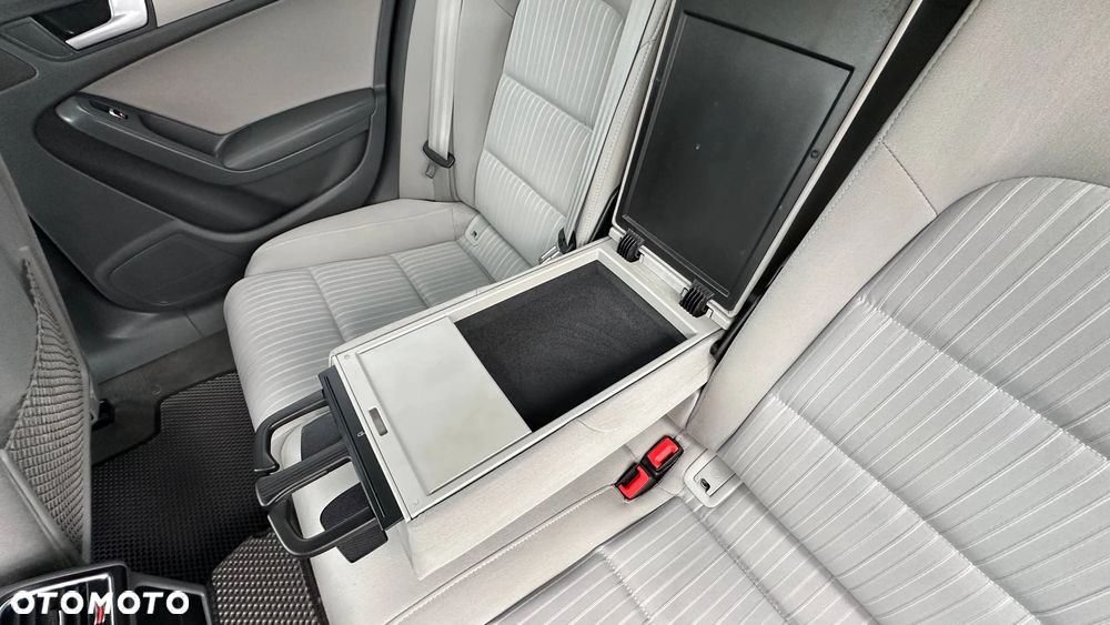 Audi A4 Avant 2.0 TDI DPF clean diesel Attraction - 24