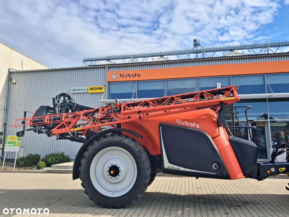 Kubota XTS4 - 1
