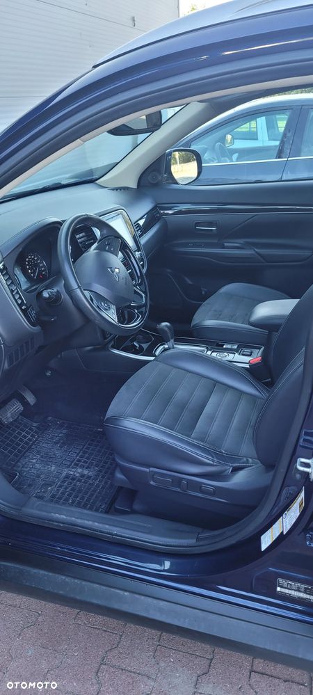 Mitsubishi Outlander 2.4 4WD CVT Intense - 10