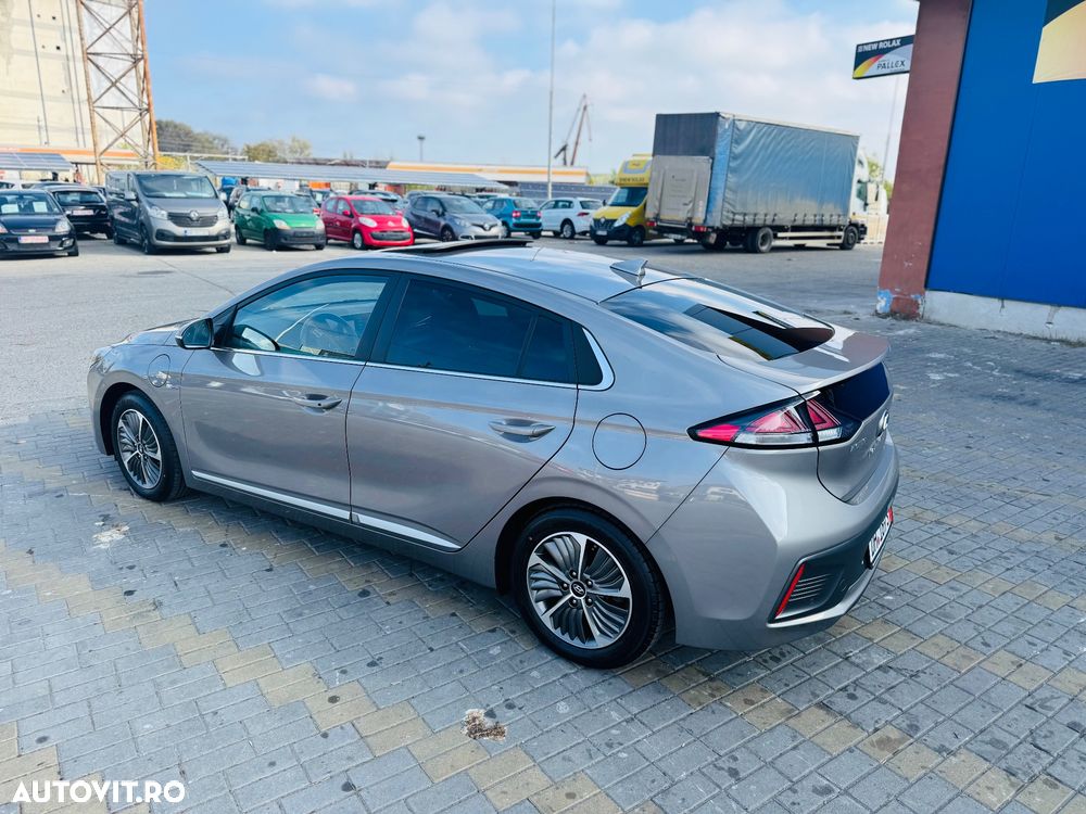 Hyundai IONIQ - 4