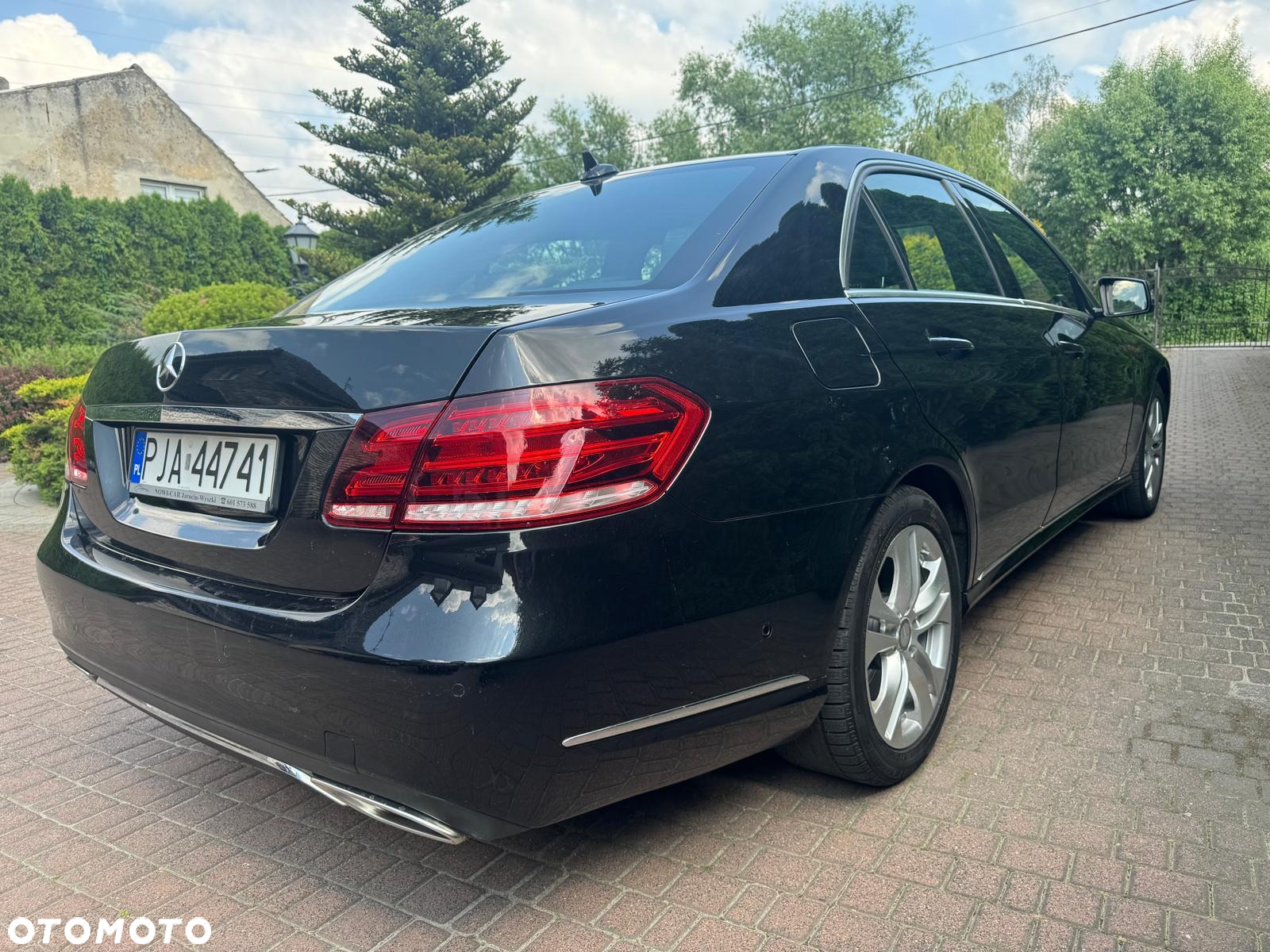 Mercedes-Benz Klasa E 200 CDI DPF BlueEFFICIENCY 7G-TRONIC Avantgarde - 18